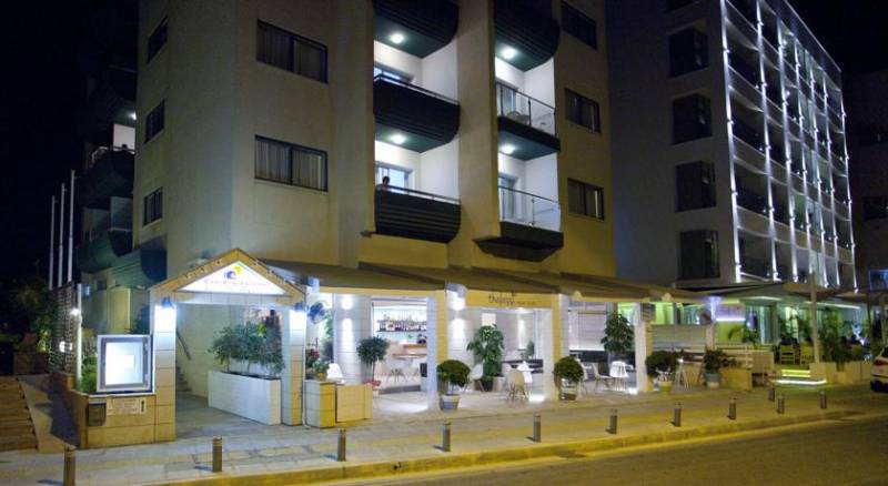 Costantiana Beach Hotel Apartments