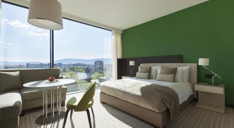 Crowne Plaza Geneva