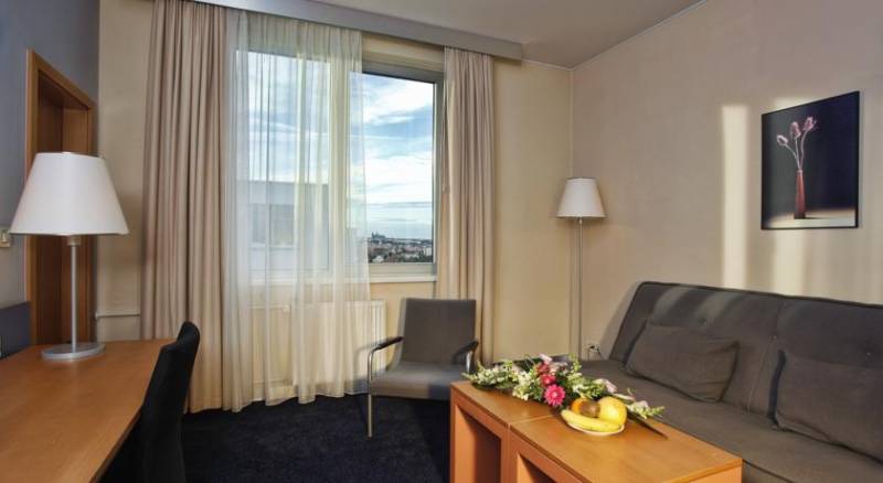 Holiday Inn Prague Congress Centre