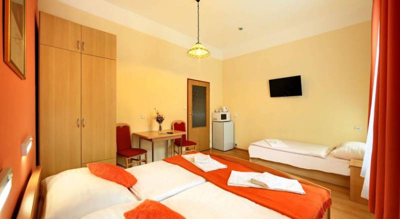 Hotel Golden City garni