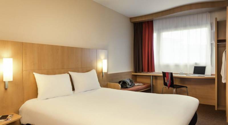 Ibis Paris Ornano Montmartre Nord 18ème