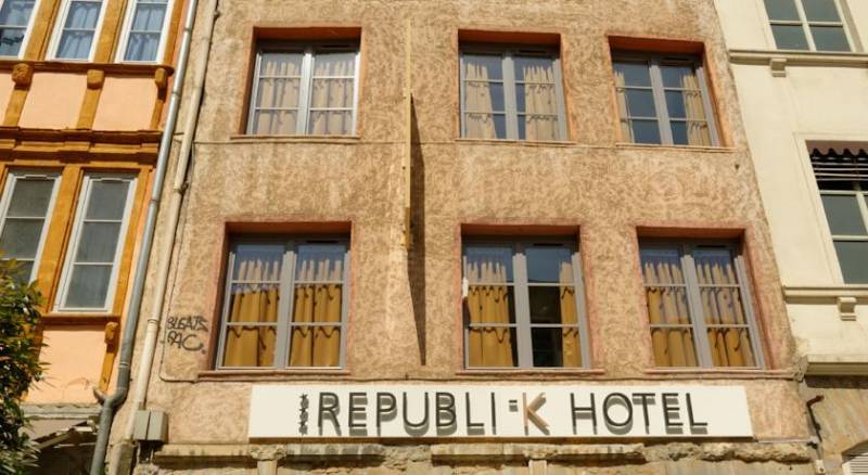 Republik Hotel