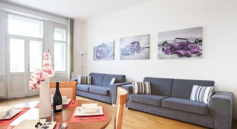 Riverview Apartments Prague