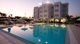 Frixos Suites Hotel Apartments