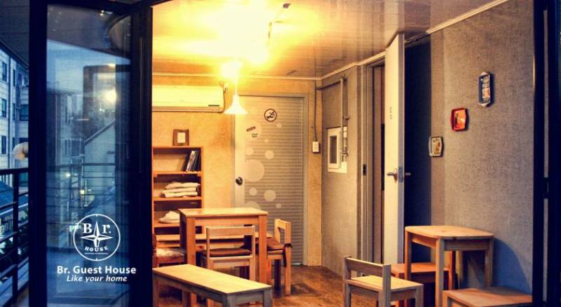 Br. Guesthouse Hongdae