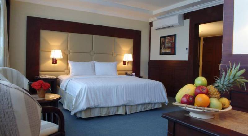 Cebu Parklane International Hotel