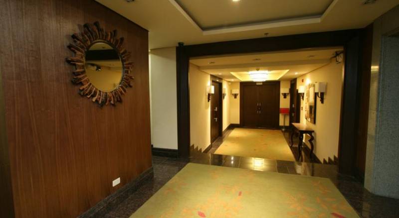 Crown Regency Hotel Makati