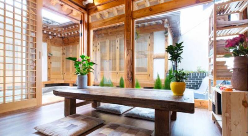 Dalzip Bukchon Hanok Guesthouse