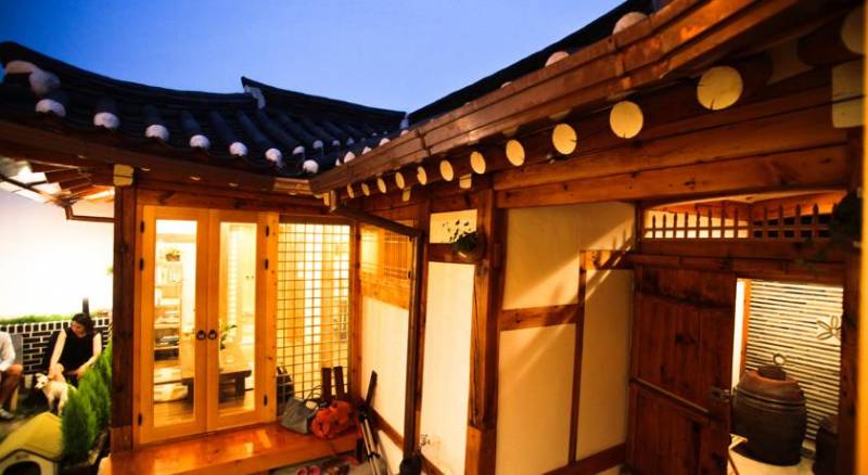 Dalzip Bukchon Hanok Guesthouse