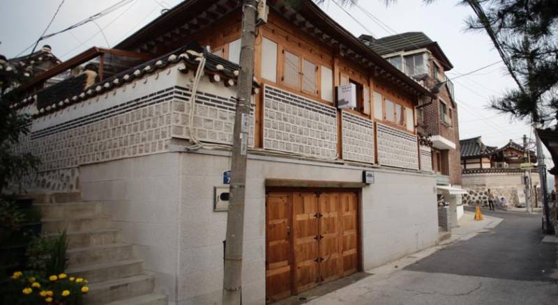 Dalzip Bukchon Hanok Guesthouse