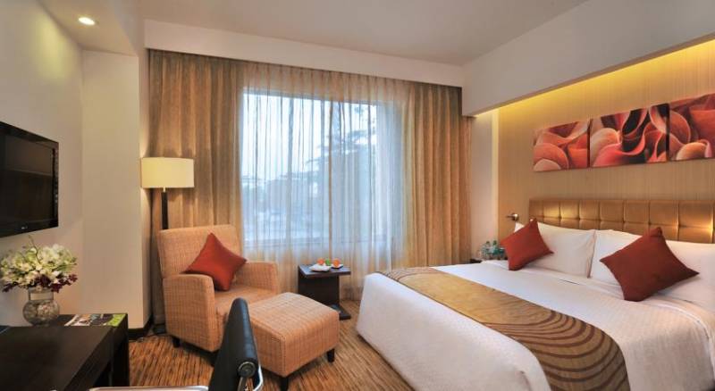 Four Points By Sheraton Hotel and Serviced Apartments