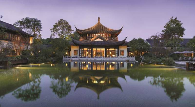 Four Seasons Hotel Hangzhou at West Lake