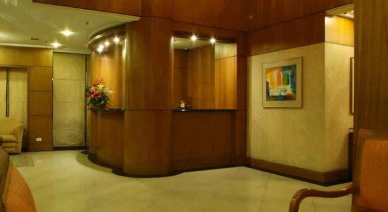 Herald Suites Solana