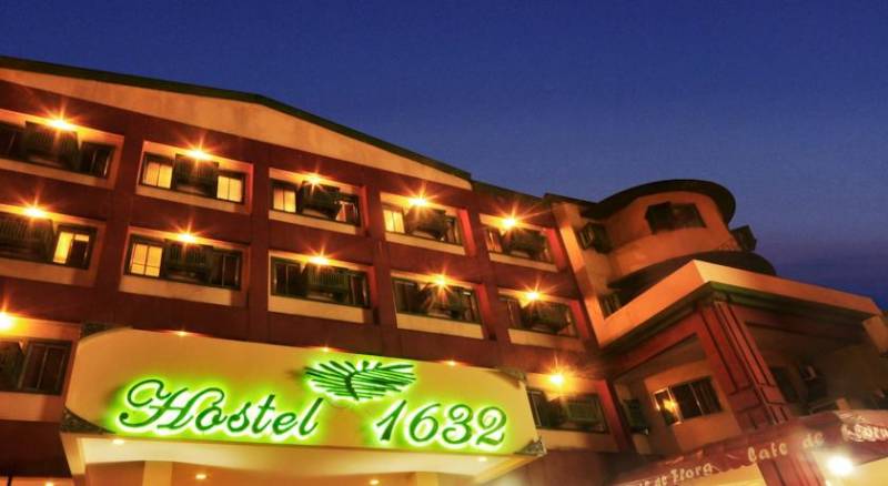 Hostel 1632