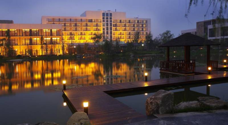 Jinling Riverside Hotel