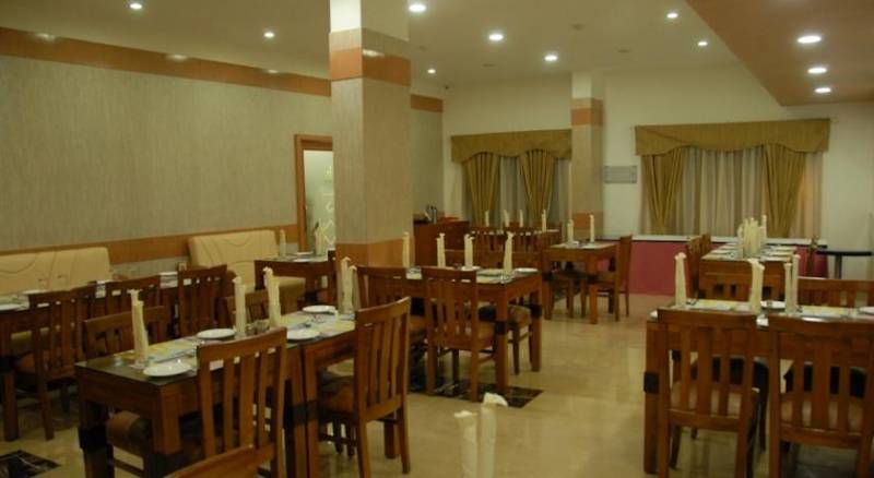 Meenal Hotel