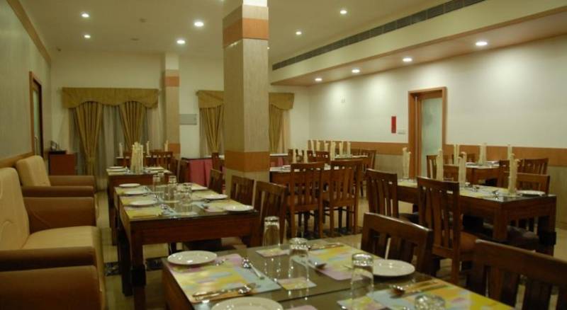 Meenal Hotel