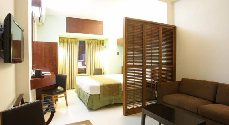 Microtel by Wyndham Mall of Asia