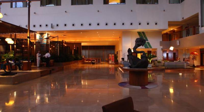 Radisson Blu Plaza Hotel Hyderabad Banjara Hills