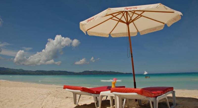 Red Coconut Beach Hotel Boracay