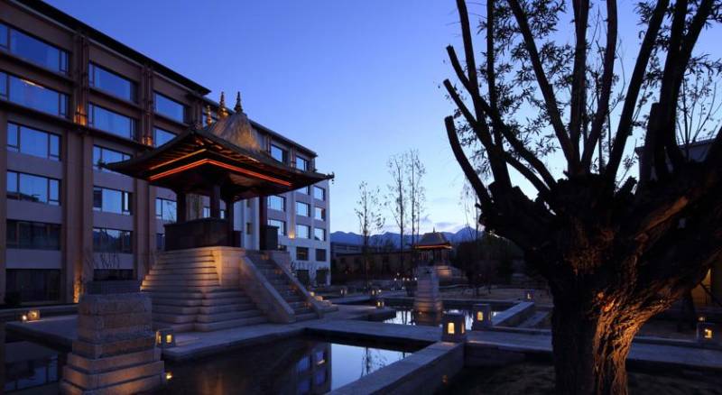 Shangri-La Lhasa Hotel