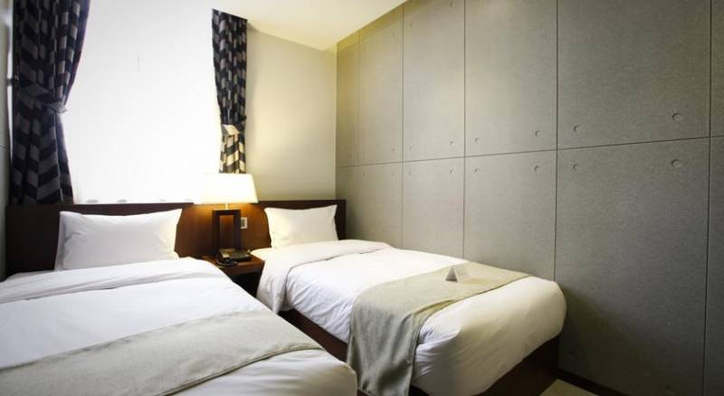 Vella Suite Hotel Myeongdong