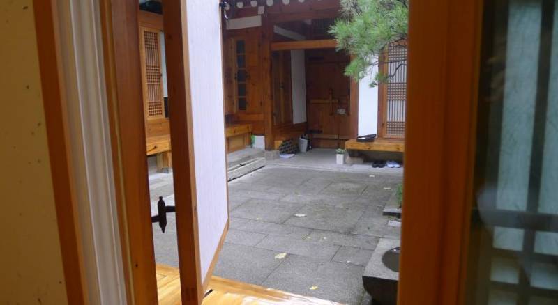 Xiwoo Hanok Guesthouse