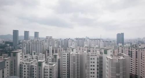 Spacious Apartment in Central Seoul
