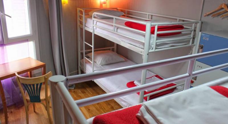 Arty Paris Hostel & Budget Hotel