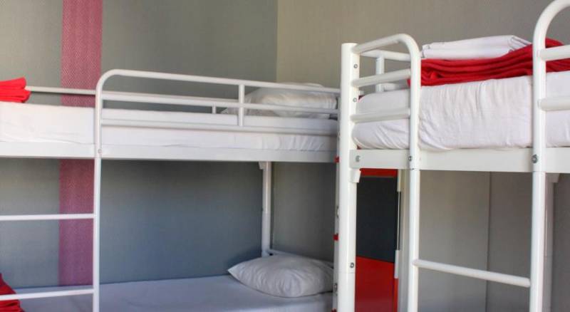 Arty Paris Hostel & Budget Hotel