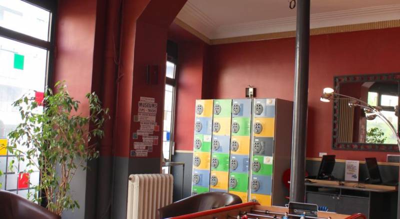 Arty Paris Hostel & Budget Hotel