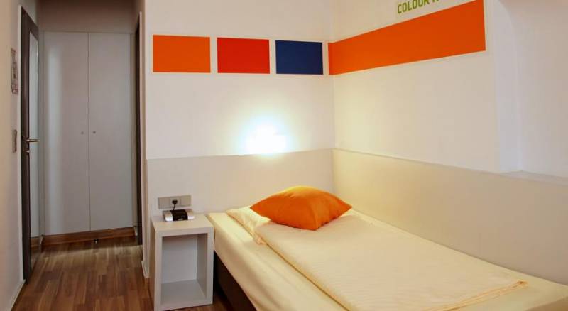 Colour Hotel