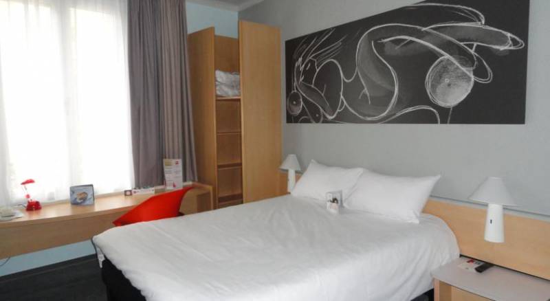 Ibis Daumesnil Porte Doree