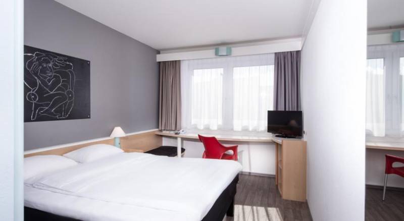 Ibis Hotel Berlin Airport Tegel