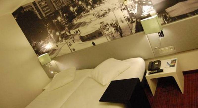 Ibis Styles Paris Tolbiac Bibliotheque