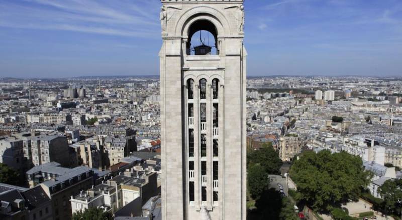 Kyriad Paris 18 - Porte de Clignancourt - Montmartre