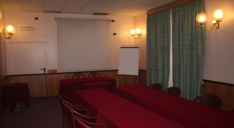 Albert Hotel