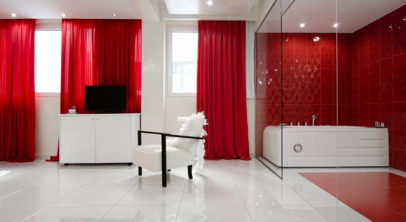 Athens Status Suites