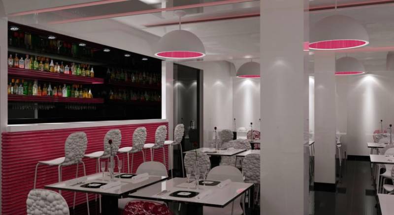 Athens Status Suites