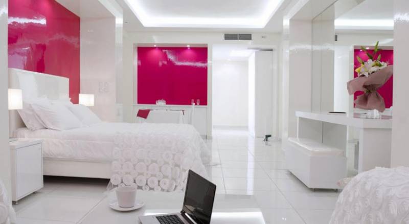 Athens Status Suites