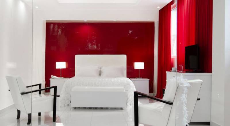 Athens Status Suites