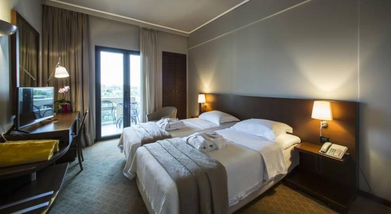 Dekelia Hotel