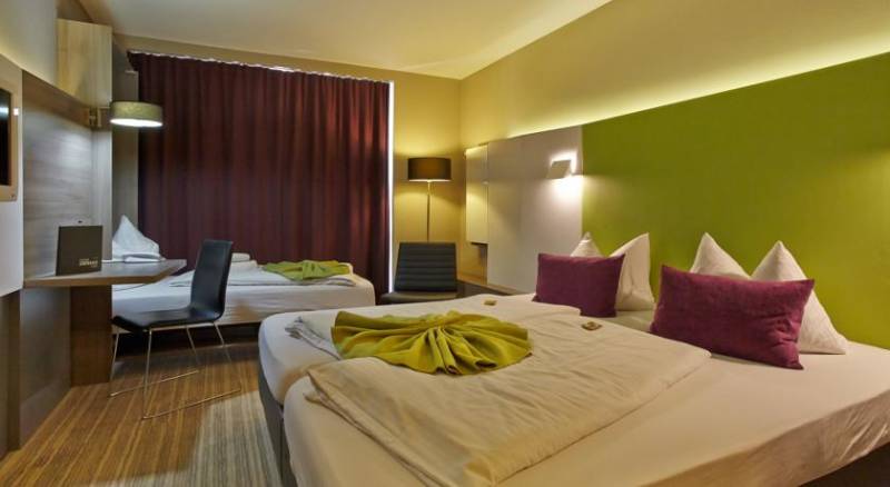 Hotel Demas City