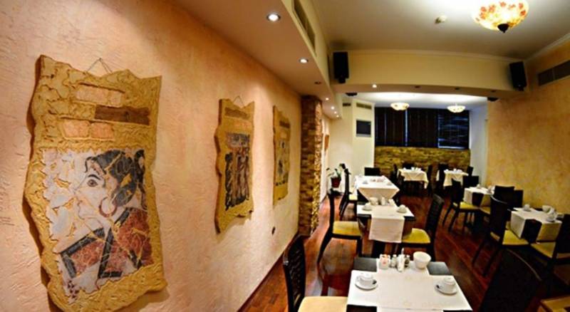 Nicola Hotel