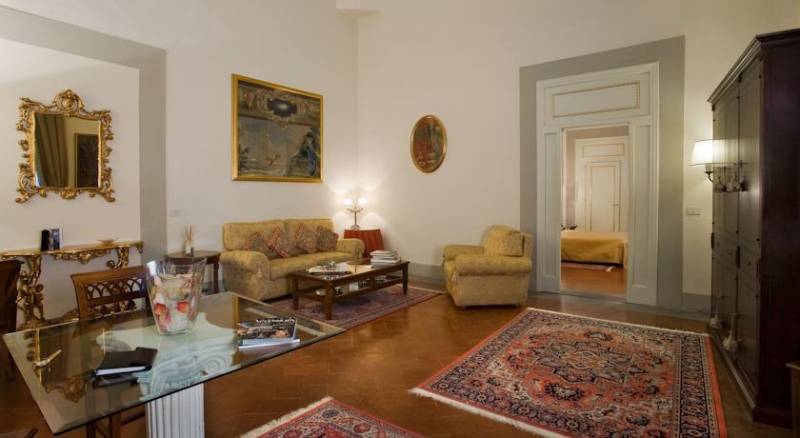 Palazzo Magnani Feroni, All Suite - Residenza D'Epoca