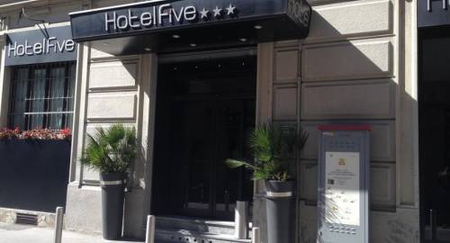 Hotel Five