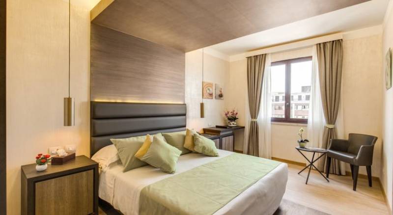 Eur Suite Hotel