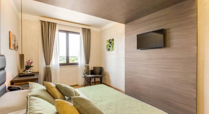 Eur Suite Hotel