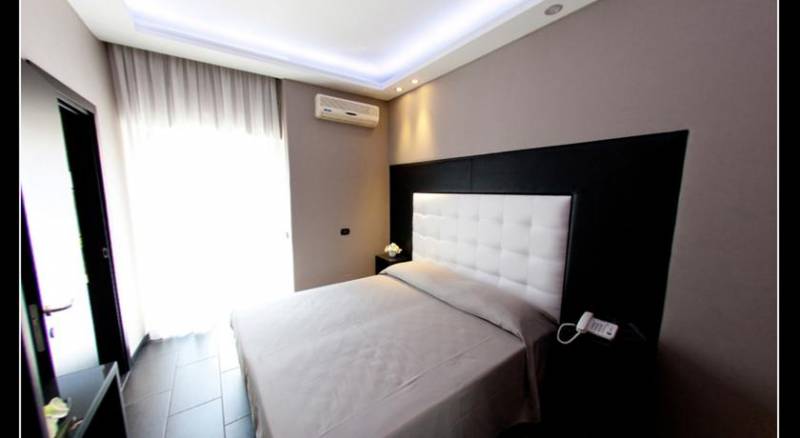 Fly Boutique Hotel