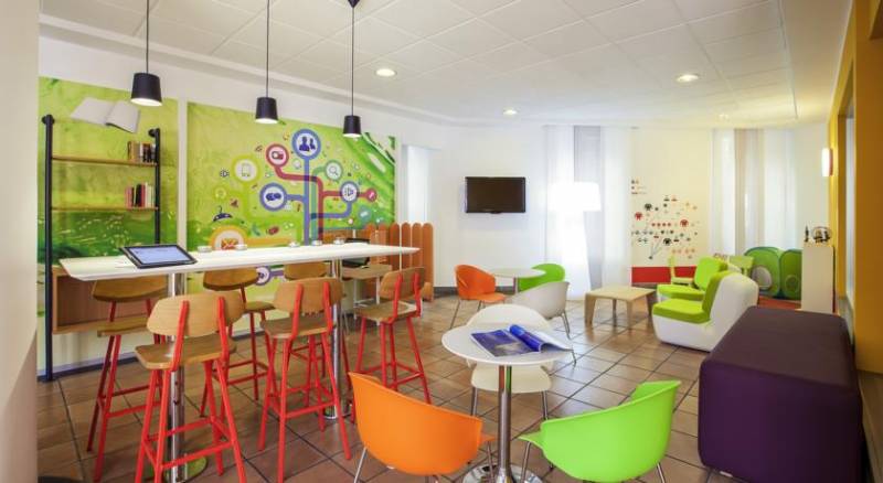 Ibis Styles Napoli Garibaldi